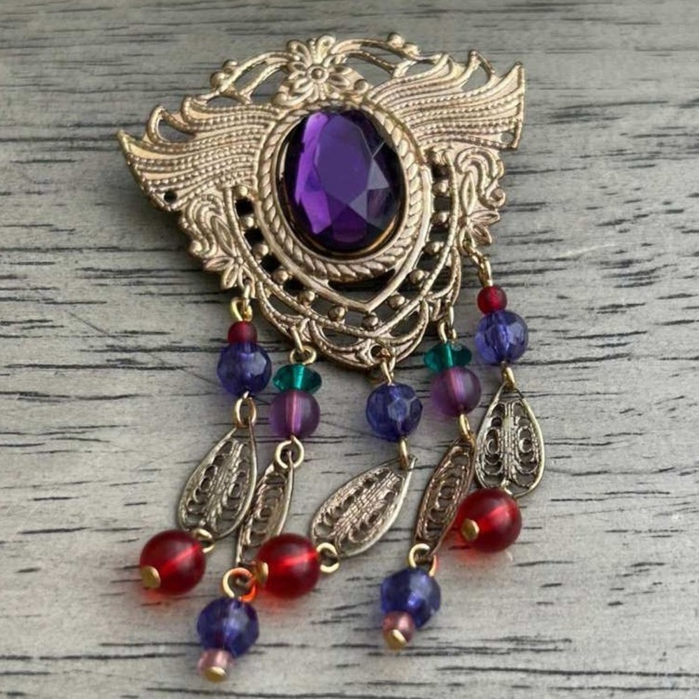 Vintage Gold Tone Filigree‎ Brooch Purple Stone Beaded Tassel Dangle Pin 2.75in